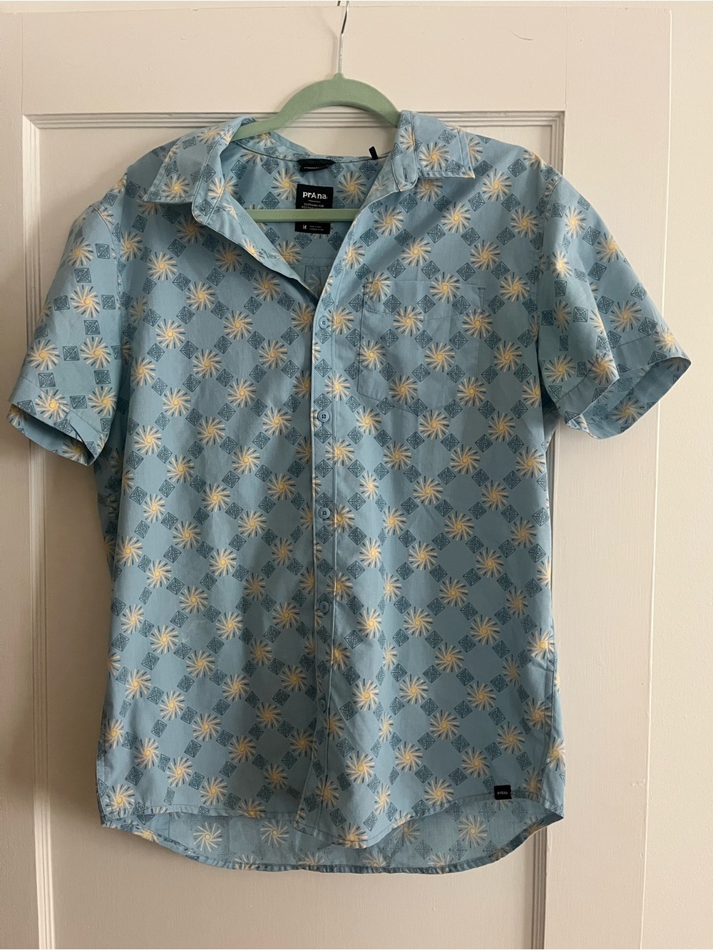 Prana Short-Sleeve Button-Up Men’s Shirt | Stimmersee Tee